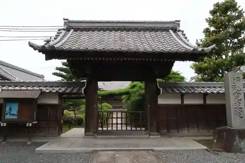 曼陀羅寺の山門・神門