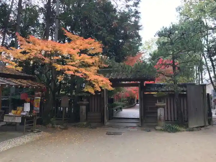 宇治上神社の山門・神門