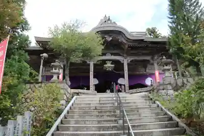 成相寺の本殿・本堂