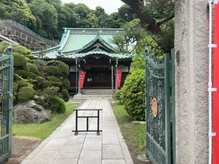景徳寺の{uncategorized: "未分類", other: "その他", undefined: "問題あり", building: "その他建物", grave: "お墓", sacred_gate: "鳥居", guardian: "狛犬", statue: "像", buddha: "仏像", history: "歴史", nature: "自然", garden: "庭園", animal: "動物", pagoda: "塔", temizu: "手水舎", mountain_gate: "山門・神門", sanctuary: "本殿・本堂", subordinate: "末社・摂社", art: "芸術", scenery: "景色", jizo: "地蔵", ema: "絵馬", goshuin: "御朱印", omikuji: "おみくじ", items: "授与品その他", amulet: "お守り", goshuincho: "御朱印帳", eats: "食事", festival: "お祭り", votive_dance: "神楽", shichigosan: "七五三参", wedding: "結婚式", experience: "体験その他", initially: "初詣", around: "周辺", anti_infection: "感染症対策"}