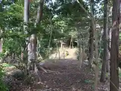 荒磯魚見根神社の建物その他