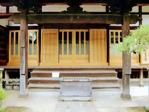 観蔵寺の本殿・本堂