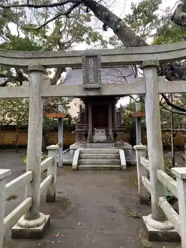 宝戒寺の鳥居