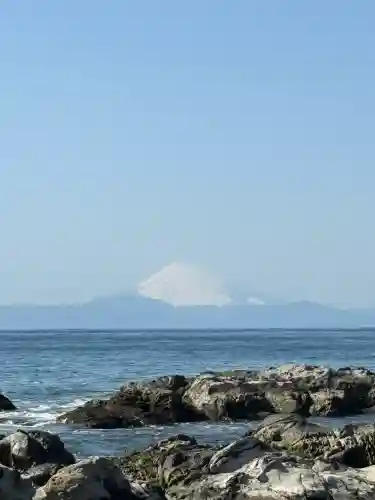 洲崎神社の{uncategorized: "未分類", other: "その他", undefined: "問題あり", building: "その他建物", grave: "お墓", sacred_gate: "鳥居", guardian: "狛犬", statue: "像", buddha: "仏像", history: "歴史", nature: "自然", garden: "庭園", animal: "動物", pagoda: "塔", temizu: "手水舎", mountain_gate: "山門・神門", sanctuary: "本殿・本堂", subordinate: "末社・摂社", art: "芸術", scenery: "景色", jizo: "地蔵", ema: "絵馬", goshuin: "御朱印", omikuji: "おみくじ", items: "授与品その他", amulet: "お守り", goshuincho: "御朱印帳", eats: "食事", festival: "お祭り", votive_dance: "神楽", shichigosan: "七五三参", wedding: "結婚式", experience: "体験その他", initially: "初詣", around: "周辺", anti_infection: "感染症対策"}