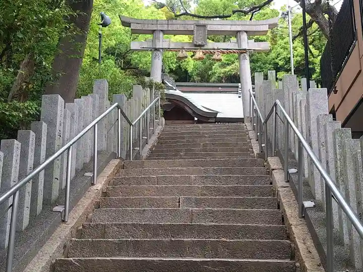 垂水神社の{uncategorized: "未分類", other: "その他", undefined: "問題あり", building: "その他建物", grave: "お墓", sacred_gate: "鳥居", guardian: "狛犬", statue: "像", buddha: "仏像", history: "歴史", nature: "自然", garden: "庭園", animal: "動物", pagoda: "塔", temizu: "手水舎", mountain_gate: "山門・神門", sanctuary: "本殿・本堂", subordinate: "末社・摂社", art: "芸術", scenery: "景色", jizo: "地蔵", ema: "絵馬", goshuin: "御朱印", omikuji: "おみくじ", items: "授与品その他", amulet: "お守り", goshuincho: "御朱印帳", eats: "食事", festival: "お祭り", votive_dance: "神楽", shichigosan: "七五三参", wedding: "結婚式", experience: "体験その他", initially: "初詣", around: "周辺", anti_infection: "感染症対策"}