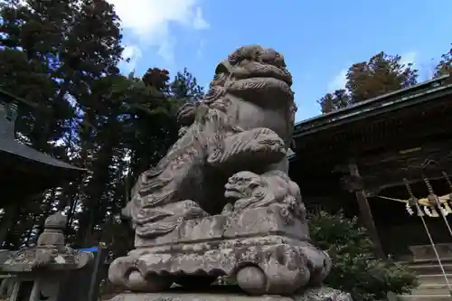 田村神社の狛犬