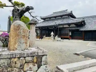 長福寺の{uncategorized: "未分類", other: "その他", undefined: "問題あり", building: "その他建物", grave: "お墓", sacred_gate: "鳥居", guardian: "狛犬", statue: "像", buddha: "仏像", history: "歴史", nature: "自然", garden: "庭園", animal: "動物", pagoda: "塔", temizu: "手水舎", mountain_gate: "山門・神門", sanctuary: "本殿・本堂", subordinate: "末社・摂社", art: "芸術", scenery: "景色", jizo: "地蔵", ema: "絵馬", goshuin: "御朱印", omikuji: "おみくじ", items: "授与品その他", amulet: "お守り", goshuincho: "御朱印帳", eats: "食事", festival: "お祭り", votive_dance: "神楽", shichigosan: "七五三参", wedding: "結婚式", experience: "体験その他", initially: "初詣", around: "周辺", anti_infection: "感染症対策"}