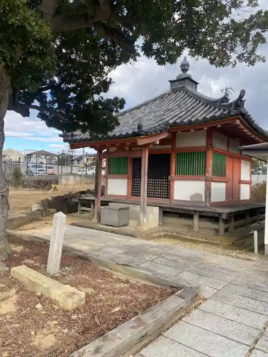家原寺の本殿・本堂