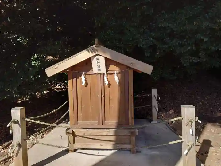 伊豆山神社の末社・摂社