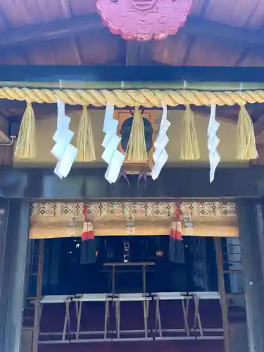横浜御嶽神社の本殿・本堂
