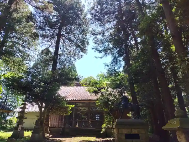 石部神社の{uncategorized: "未分類", other: "その他", undefined: "問題あり", building: "その他建物", grave: "お墓", sacred_gate: "鳥居", guardian: "狛犬", statue: "像", buddha: "仏像", history: "歴史", nature: "自然", garden: "庭園", animal: "動物", pagoda: "塔", temizu: "手水舎", mountain_gate: "山門・神門", sanctuary: "本殿・本堂", subordinate: "末社・摂社", art: "芸術", scenery: "景色", jizo: "地蔵", ema: "絵馬", goshuin: "御朱印", omikuji: "おみくじ", items: "授与品その他", amulet: "お守り", goshuincho: "御朱印帳", eats: "食事", festival: "お祭り", votive_dance: "神楽", shichigosan: "七五三参", wedding: "結婚式", experience: "体験その他", initially: "初詣", around: "周辺", anti_infection: "感染症対策"}