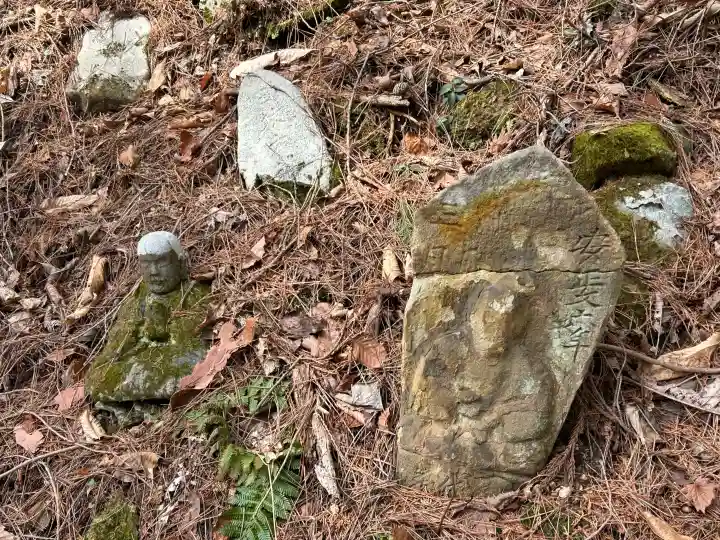 修那羅山安宮神社の{uncategorized: "未分類", other: "その他", undefined: "問題あり", building: "その他建物", grave: "お墓", sacred_gate: "鳥居", guardian: "狛犬", statue: "像", buddha: "仏像", history: "歴史", nature: "自然", garden: "庭園", animal: "動物", pagoda: "塔", temizu: "手水舎", mountain_gate: "山門・神門", sanctuary: "本殿・本堂", subordinate: "末社・摂社", art: "芸術", scenery: "景色", jizo: "地蔵", ema: "絵馬", goshuin: "御朱印", omikuji: "おみくじ", items: "授与品その他", amulet: "お守り", goshuincho: "御朱印帳", eats: "食事", festival: "お祭り", votive_dance: "神楽", shichigosan: "七五三参", wedding: "結婚式", experience: "体験その他", initially: "初詣", around: "周辺", anti_infection: "感染症対策"}