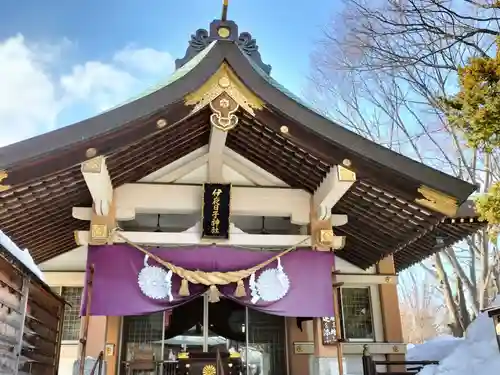 彌彦神社　(伊夜日子神社)の本殿