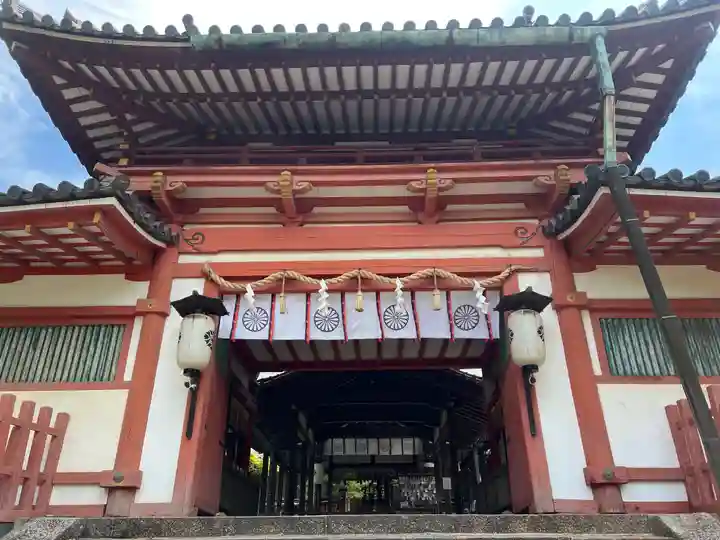 手向山八幡宮の本殿・本堂