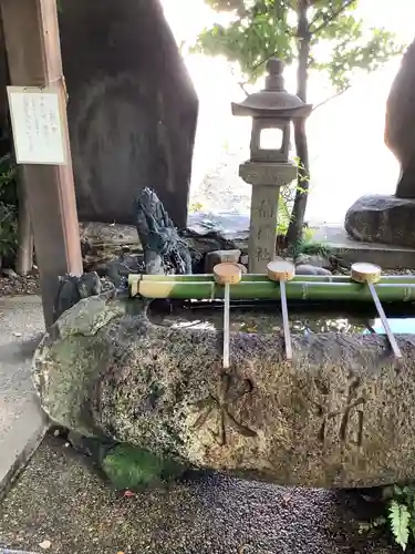 洲嵜神社の手水舎