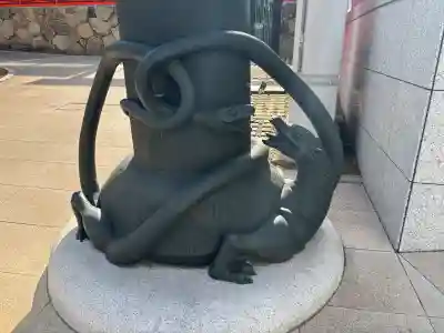 穴八幡宮の{uncategorized: "未分類", other: "その他", undefined: "問題あり", building: "その他建物", grave: "お墓", sacred_gate: "鳥居", guardian: "狛犬", statue: "像", buddha: "仏像", history: "歴史", nature: "自然", garden: "庭園", animal: "動物", pagoda: "塔", temizu: "手水舎", mountain_gate: "山門・神門", sanctuary: "本殿・本堂", subordinate: "末社・摂社", art: "芸術", scenery: "景色", jizo: "地蔵", ema: "絵馬", goshuin: "御朱印", omikuji: "おみくじ", items: "授与品その他", amulet: "お守り", goshuincho: "御朱印帳", eats: "食事", festival: "お祭り", votive_dance: "神楽", shichigosan: "七五三参", wedding: "結婚式", experience: "体験その他", initially: "初詣", around: "周辺", anti_infection: "感染症対策"}