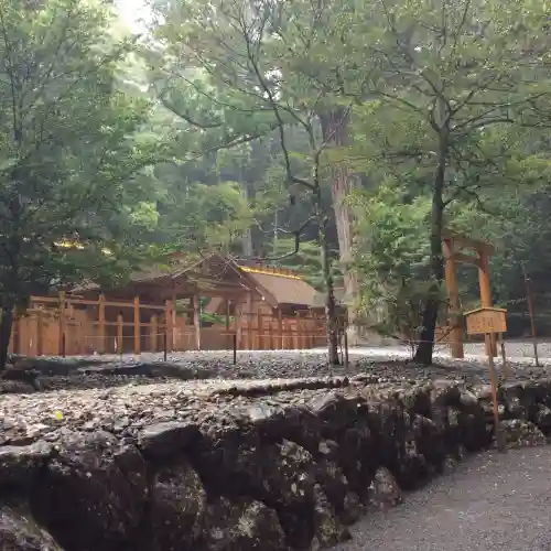 瀧原宮(皇大神宮別宮)の{uncategorized: "未分類", other: "その他", undefined: "問題あり", building: "その他建物", grave: "お墓", sacred_gate: "鳥居", guardian: "狛犬", statue: "像", buddha: "仏像", history: "歴史", nature: "自然", garden: "庭園", animal: "動物", pagoda: "塔", temizu: "手水舎", mountain_gate: "山門・神門", sanctuary: "本殿・本堂", subordinate: "末社・摂社", art: "芸術", scenery: "景色", jizo: "地蔵", ema: "絵馬", goshuin: "御朱印", omikuji: "おみくじ", items: "授与品その他", amulet: "お守り", goshuincho: "御朱印帳", eats: "食事", festival: "お祭り", votive_dance: "神楽", shichigosan: "七五三参", wedding: "結婚式", experience: "体験その他", initially: "初詣", around: "周辺", anti_infection: "感染症対策"}