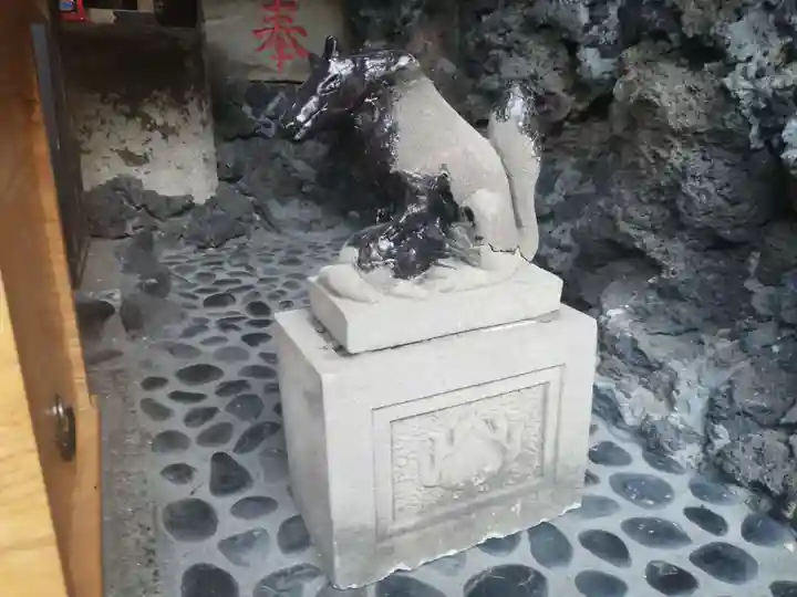 くまくま神社(導きの社 熊野町熊野神社)の狛犬