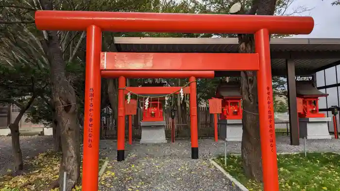 稲荷宮・妙見宮・厳島神社（中嶋神社境内三社）の鳥居