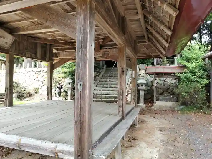 志波加神社の{uncategorized: "未分類", other: "その他", undefined: "問題あり", building: "その他建物", grave: "お墓", sacred_gate: "鳥居", guardian: "狛犬", statue: "像", buddha: "仏像", history: "歴史", nature: "自然", garden: "庭園", animal: "動物", pagoda: "塔", temizu: "手水舎", mountain_gate: "山門・神門", sanctuary: "本殿・本堂", subordinate: "末社・摂社", art: "芸術", scenery: "景色", jizo: "地蔵", ema: "絵馬", goshuin: "御朱印", omikuji: "おみくじ", items: "授与品その他", amulet: "お守り", goshuincho: "御朱印帳", eats: "食事", festival: "お祭り", votive_dance: "神楽", shichigosan: "七五三参", wedding: "結婚式", experience: "体験その他", initially: "初詣", around: "周辺", anti_infection: "感染症対策"}