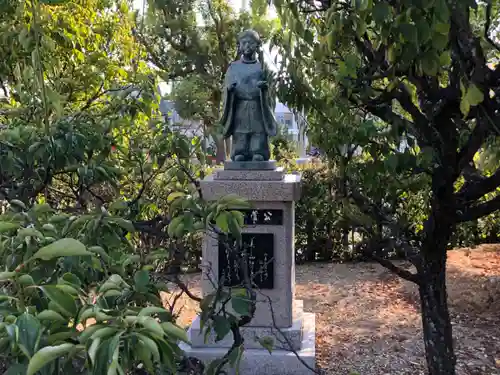 綱敷天満宮の像