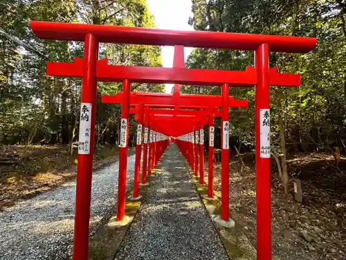 南宮稲荷大明神の鳥居