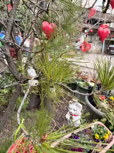 今戸神社の{uncategorized: "未分類", other: "その他", undefined: "問題あり", building: "その他建物", grave: "お墓", sacred_gate: "鳥居", guardian: "狛犬", statue: "像", buddha: "仏像", history: "歴史", nature: "自然", garden: "庭園", animal: "動物", pagoda: "塔", temizu: "手水舎", mountain_gate: "山門・神門", sanctuary: "本殿・本堂", subordinate: "末社・摂社", art: "芸術", scenery: "景色", jizo: "地蔵", ema: "絵馬", goshuin: "御朱印", omikuji: "おみくじ", items: "授与品その他", amulet: "お守り", goshuincho: "御朱印帳", eats: "食事", festival: "お祭り", votive_dance: "神楽", shichigosan: "七五三参", wedding: "結婚式", experience: "体験その他", initially: "初詣", around: "周辺", anti_infection: "感染症対策"}
