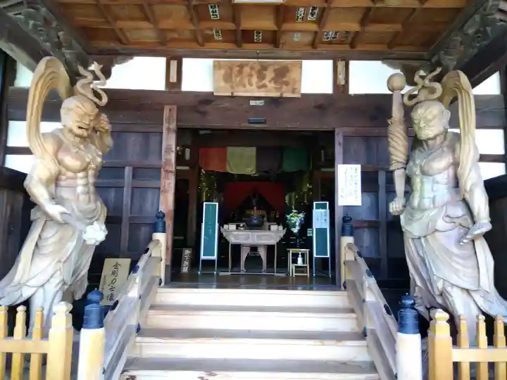 徳城寺の{uncategorized: "未分類", other: "その他", undefined: "問題あり", building: "その他建物", grave: "お墓", sacred_gate: "鳥居", guardian: "狛犬", statue: "像", buddha: "仏像", history: "歴史", nature: "自然", garden: "庭園", animal: "動物", pagoda: "塔", temizu: "手水舎", mountain_gate: "山門・神門", sanctuary: "本殿・本堂", subordinate: "末社・摂社", art: "芸術", scenery: "景色", jizo: "地蔵", ema: "絵馬", goshuin: "御朱印", omikuji: "おみくじ", items: "授与品その他", amulet: "お守り", goshuincho: "御朱印帳", eats: "食事", festival: "お祭り", votive_dance: "神楽", shichigosan: "七五三参", wedding: "結婚式", experience: "体験その他", initially: "初詣", around: "周辺", anti_infection: "感染症対策"}