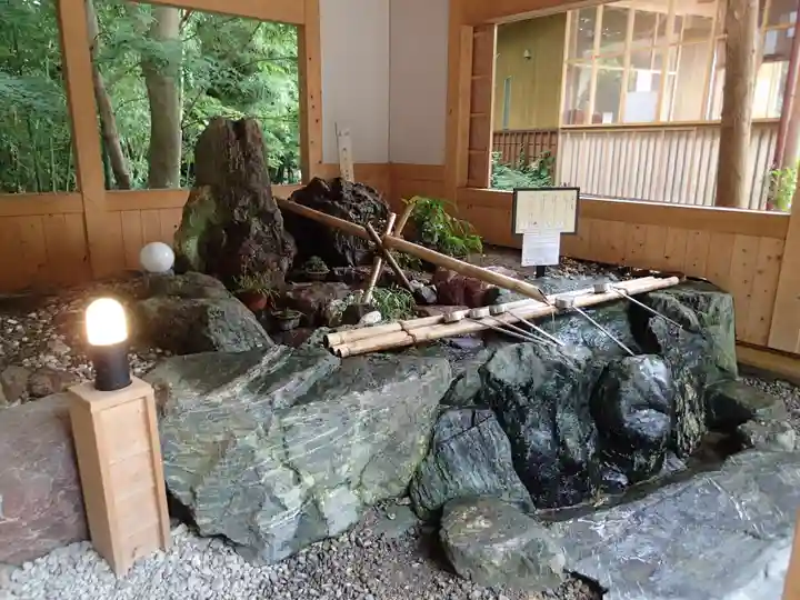 神明神社(相差町)の手水舎