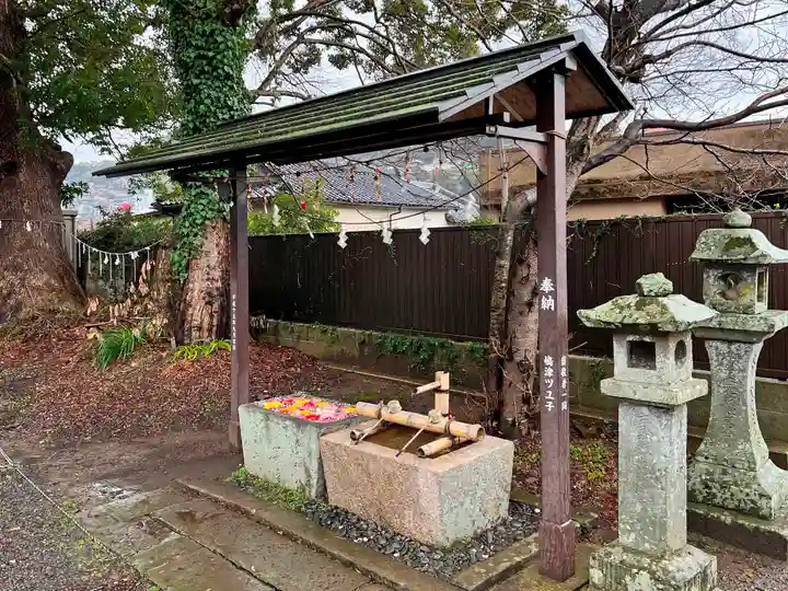 中川八幡神社の手水舎
