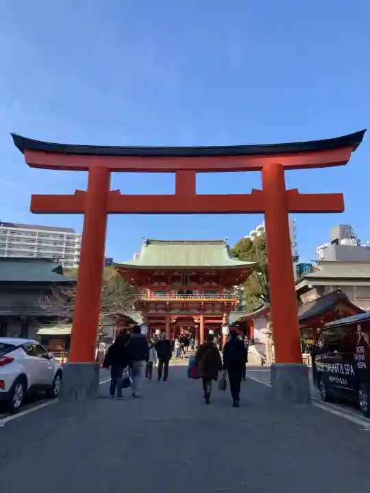 生田神社の{uncategorized: "未分類", other: "その他", undefined: "問題あり", building: "その他建物", grave: "お墓", sacred_gate: "鳥居", guardian: "狛犬", statue: "像", buddha: "仏像", history: "歴史", nature: "自然", garden: "庭園", animal: "動物", pagoda: "塔", temizu: "手水舎", mountain_gate: "山門・神門", sanctuary: "本殿・本堂", subordinate: "末社・摂社", art: "芸術", scenery: "景色", jizo: "地蔵", ema: "絵馬", goshuin: "御朱印", omikuji: "おみくじ", items: "授与品その他", amulet: "お守り", goshuincho: "御朱印帳", eats: "食事", festival: "お祭り", votive_dance: "神楽", shichigosan: "七五三参", wedding: "結婚式", experience: "体験その他", initially: "初詣", around: "周辺", anti_infection: "感染症対策"}