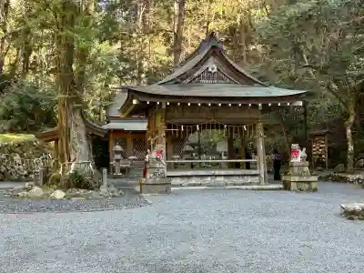 貴船神社奥宮の{uncategorized: "未分類", other: "その他", undefined: "問題あり", building: "その他建物", grave: "お墓", sacred_gate: "鳥居", guardian: "狛犬", statue: "像", buddha: "仏像", history: "歴史", nature: "自然", garden: "庭園", animal: "動物", pagoda: "塔", temizu: "手水舎", mountain_gate: "山門・神門", sanctuary: "本殿・本堂", subordinate: "末社・摂社", art: "芸術", scenery: "景色", jizo: "地蔵", ema: "絵馬", goshuin: "御朱印", omikuji: "おみくじ", items: "授与品その他", amulet: "お守り", goshuincho: "御朱印帳", eats: "食事", festival: "お祭り", votive_dance: "神楽", shichigosan: "七五三参", wedding: "結婚式", experience: "体験その他", initially: "初詣", around: "周辺", anti_infection: "感染症対策"}