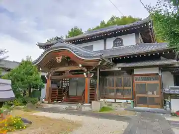 栄昌寺の本殿・本堂