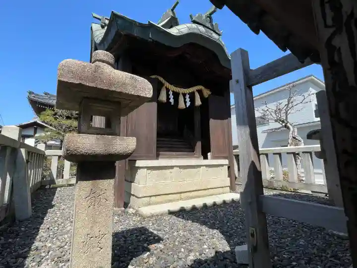 中多良神社の{uncategorized: "未分類", other: "その他", undefined: "問題あり", building: "その他建物", grave: "お墓", sacred_gate: "鳥居", guardian: "狛犬", statue: "像", buddha: "仏像", history: "歴史", nature: "自然", garden: "庭園", animal: "動物", pagoda: "塔", temizu: "手水舎", mountain_gate: "山門・神門", sanctuary: "本殿・本堂", subordinate: "末社・摂社", art: "芸術", scenery: "景色", jizo: "地蔵", ema: "絵馬", goshuin: "御朱印", omikuji: "おみくじ", items: "授与品その他", amulet: "お守り", goshuincho: "御朱印帳", eats: "食事", festival: "お祭り", votive_dance: "神楽", shichigosan: "七五三参", wedding: "結婚式", experience: "体験その他", initially: "初詣", around: "周辺", anti_infection: "感染症対策"}