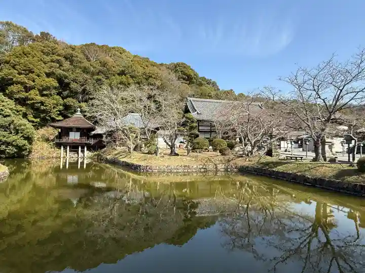 根来寺の{uncategorized: "未分類", other: "その他", undefined: "問題あり", building: "その他建物", grave: "お墓", sacred_gate: "鳥居", guardian: "狛犬", statue: "像", buddha: "仏像", history: "歴史", nature: "自然", garden: "庭園", animal: "動物", pagoda: "塔", temizu: "手水舎", mountain_gate: "山門・神門", sanctuary: "本殿・本堂", subordinate: "末社・摂社", art: "芸術", scenery: "景色", jizo: "地蔵", ema: "絵馬", goshuin: "御朱印", omikuji: "おみくじ", items: "授与品その他", amulet: "お守り", goshuincho: "御朱印帳", eats: "食事", festival: "お祭り", votive_dance: "神楽", shichigosan: "七五三参", wedding: "結婚式", experience: "体験その他", initially: "初詣", around: "周辺", anti_infection: "感染症対策"}