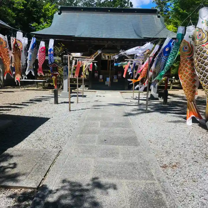 滑川神社 - 仕事と子どもの守り神の{uncategorized: "未分類", other: "その他", undefined: "問題あり", building: "その他建物", grave: "お墓", sacred_gate: "鳥居", guardian: "狛犬", statue: "像", buddha: "仏像", history: "歴史", nature: "自然", garden: "庭園", animal: "動物", pagoda: "塔", temizu: "手水舎", mountain_gate: "山門・神門", sanctuary: "本殿・本堂", subordinate: "末社・摂社", art: "芸術", scenery: "景色", jizo: "地蔵", ema: "絵馬", goshuin: "御朱印", omikuji: "おみくじ", items: "授与品その他", amulet: "お守り", goshuincho: "御朱印帳", eats: "食事", festival: "お祭り", votive_dance: "神楽", shichigosan: "七五三参", wedding: "結婚式", experience: "体験その他", initially: "初詣", around: "周辺", anti_infection: "感染症対策"}