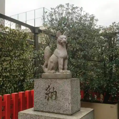 みなと稲荷神社の狛犬