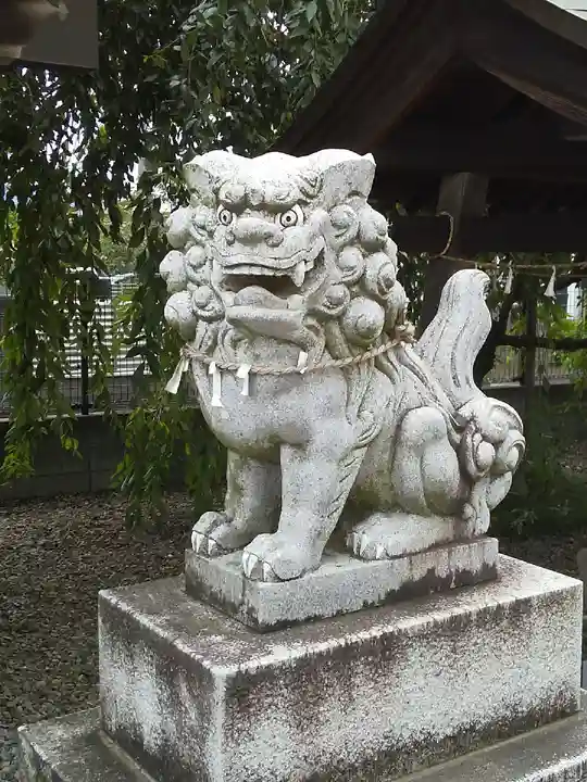 白山神社の狛犬