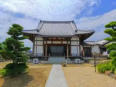 崇願寺の本殿