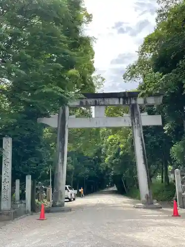 大和神社の鳥居