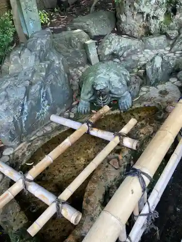 氣比神宮の手水舎