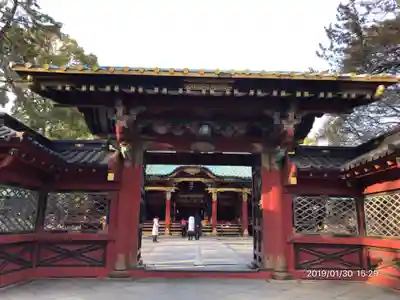 根津神社の山門・神門