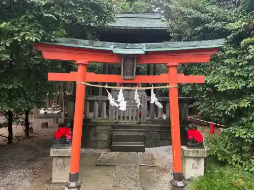 箭弓稲荷神社の{uncategorized: "未分類", other: "その他", undefined: "問題あり", building: "その他建物", grave: "お墓", sacred_gate: "鳥居", guardian: "狛犬", statue: "像", buddha: "仏像", history: "歴史", nature: "自然", garden: "庭園", animal: "動物", pagoda: "塔", temizu: "手水舎", mountain_gate: "山門・神門", sanctuary: "本殿・本堂", subordinate: "末社・摂社", art: "芸術", scenery: "景色", jizo: "地蔵", ema: "絵馬", goshuin: "御朱印", omikuji: "おみくじ", items: "授与品その他", amulet: "お守り", goshuincho: "御朱印帳", eats: "食事", festival: "お祭り", votive_dance: "神楽", shichigosan: "七五三参", wedding: "結婚式", experience: "体験その他", initially: "初詣", around: "周辺", anti_infection: "感染症対策"}