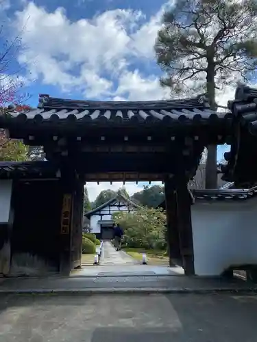 雲龍院の山門・神門