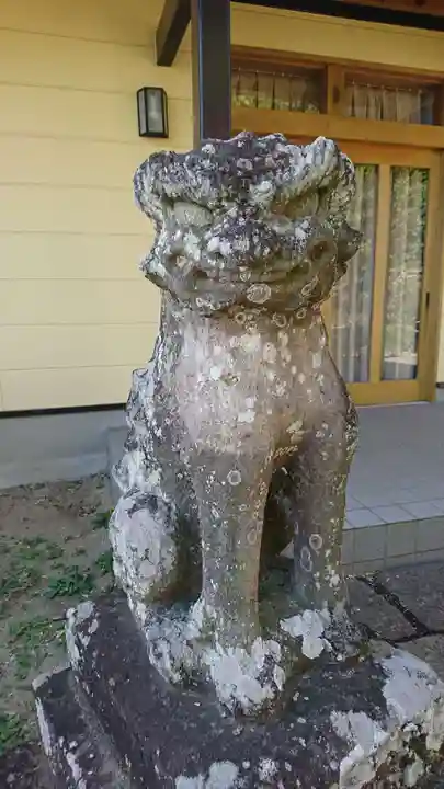 館腰神社の狛犬
