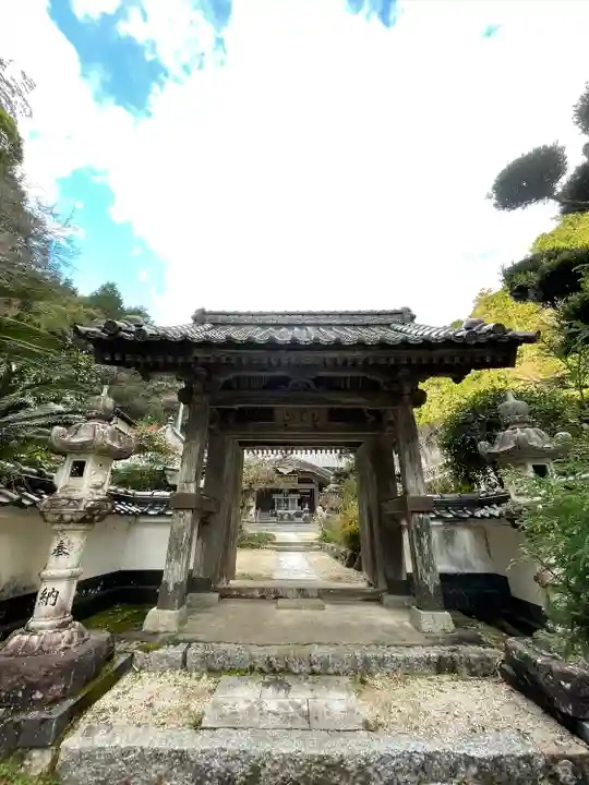 竜昌寺の山門・神門