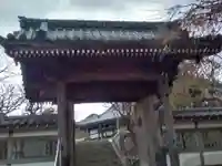 西来寺の山門・神門