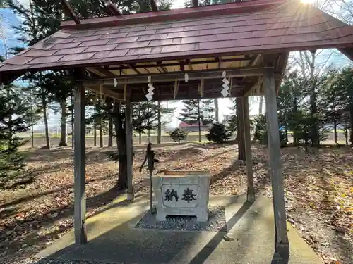 川西神社の手水