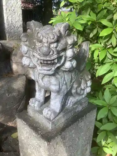 神明社の狛犬