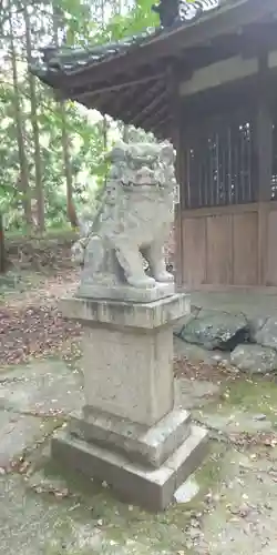 小山神社の狛犬